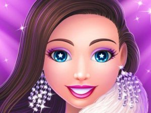 Fashion Show Dress Up Game